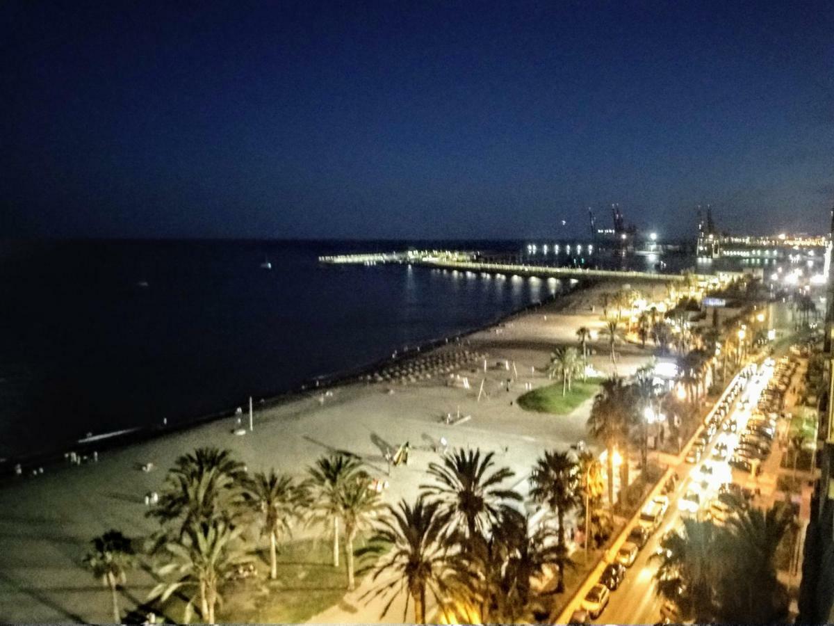Malagueta Beach Lägenhet Málaga Exteriör bild
